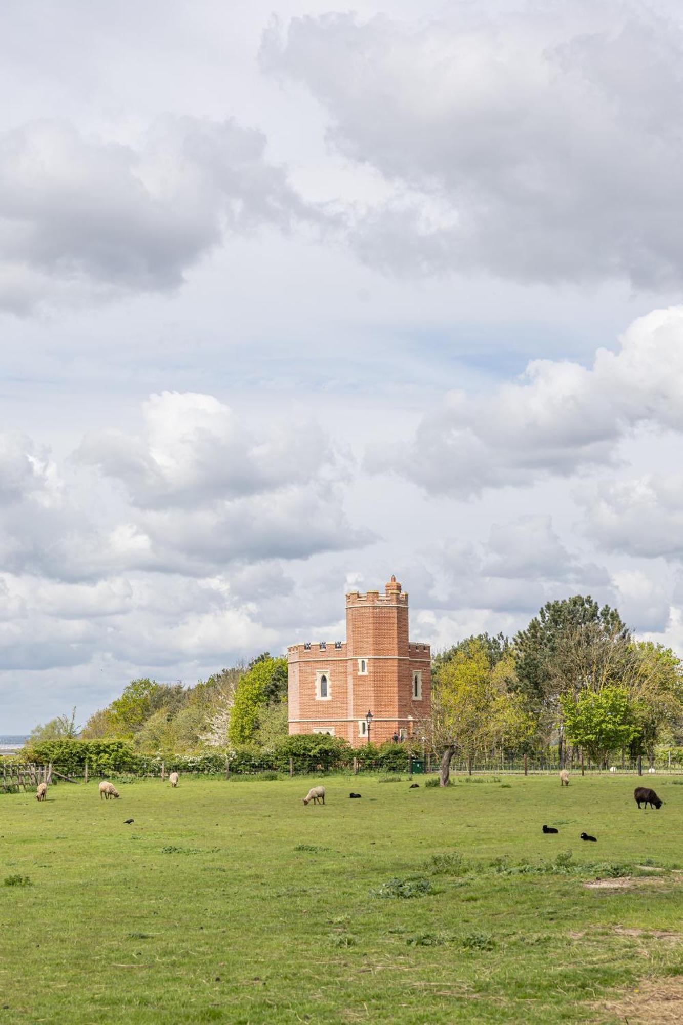 South Lodge, St Osyth Priory Saint Osyth Buitenkant foto